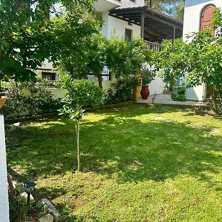 Christina Villa Vurvurú